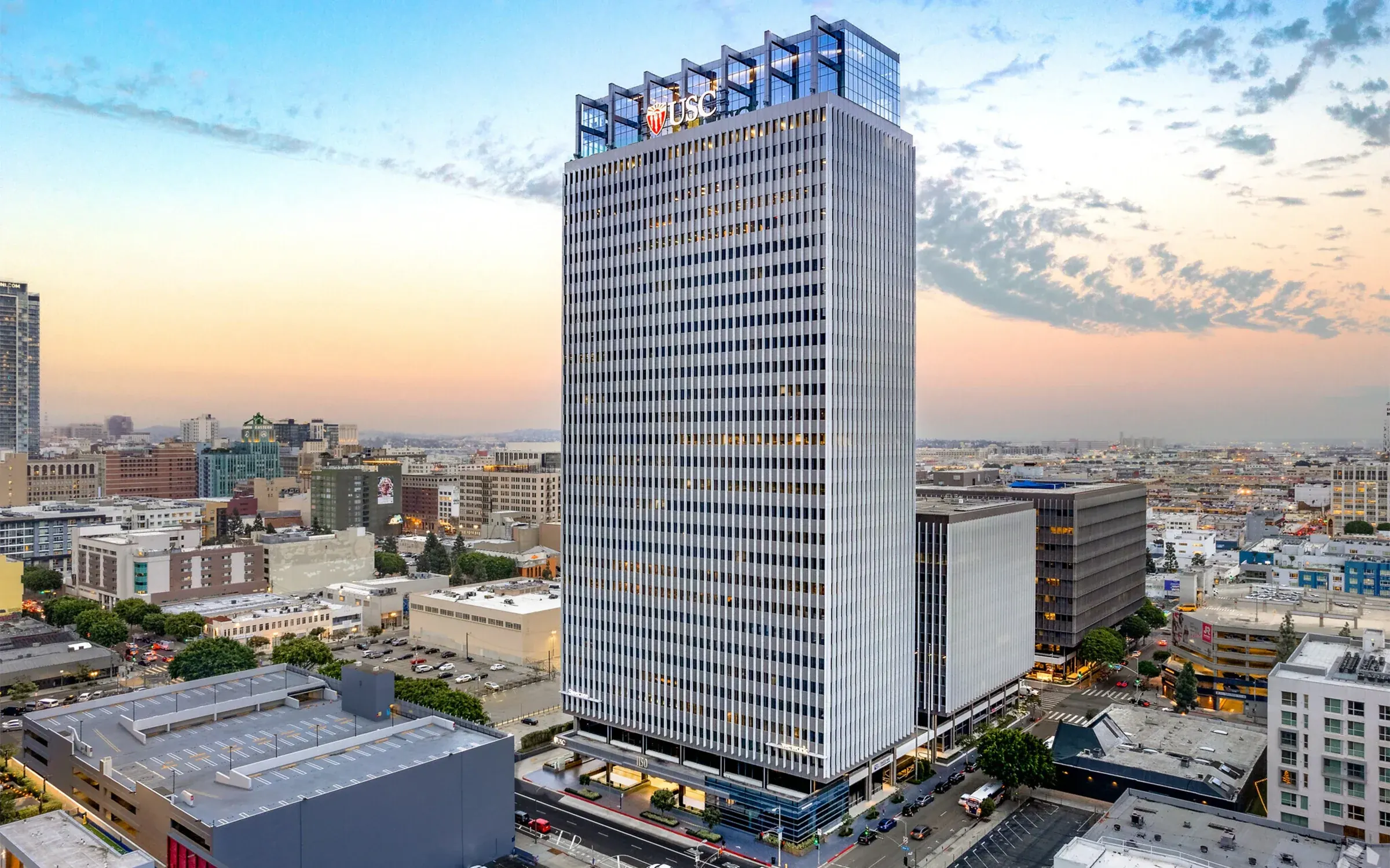 AT and T SBC Tower in downtown Los Angeles, William Pereira curtain-wall rhythm